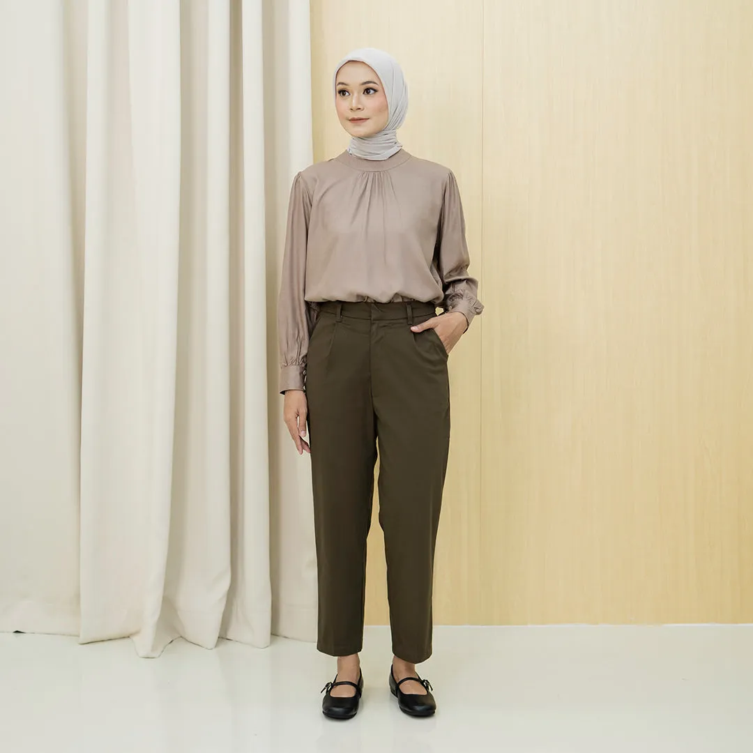 Classic Chino Pants