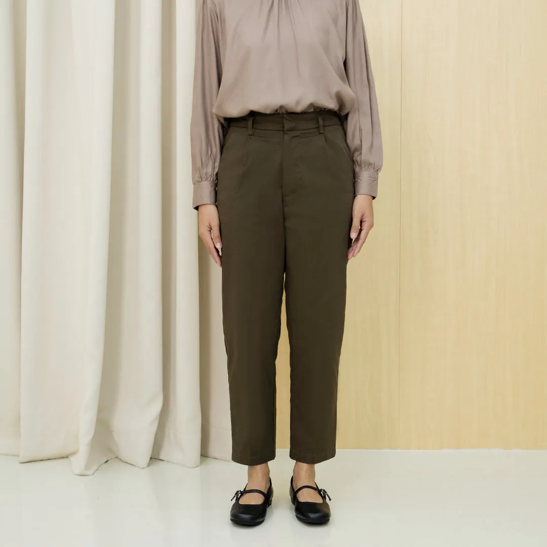 Classic Chino Pants