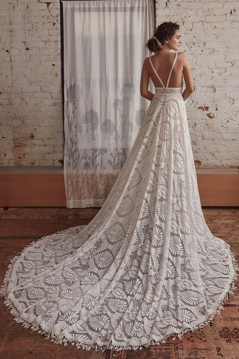 Mijas Ethereal Graceful Lace Wedding Dress