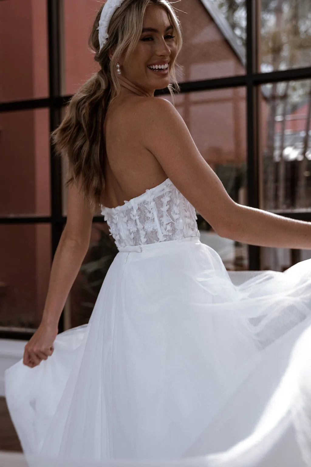REMOVABLE FLOWY SKIRT WITH GAP